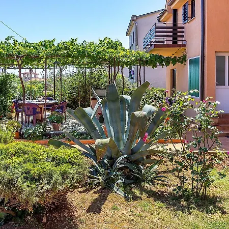 Apartment Ljubo