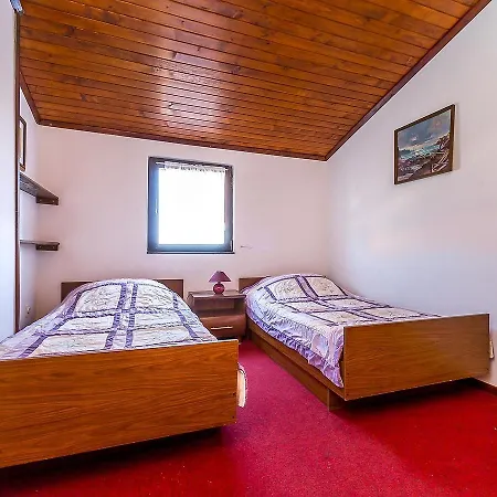 Apartment Ljubo