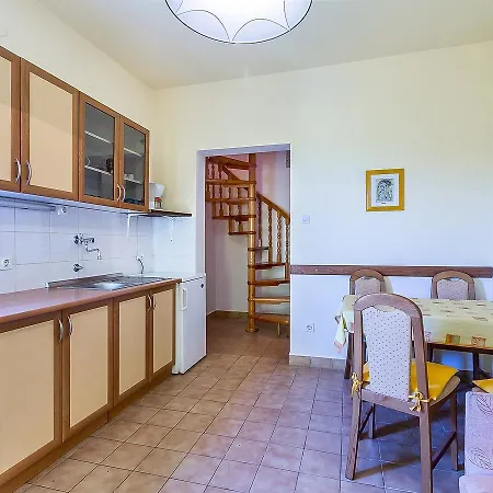 Apartment Ljubo